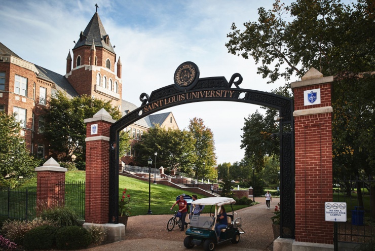 Стипендии в Saint Louis University