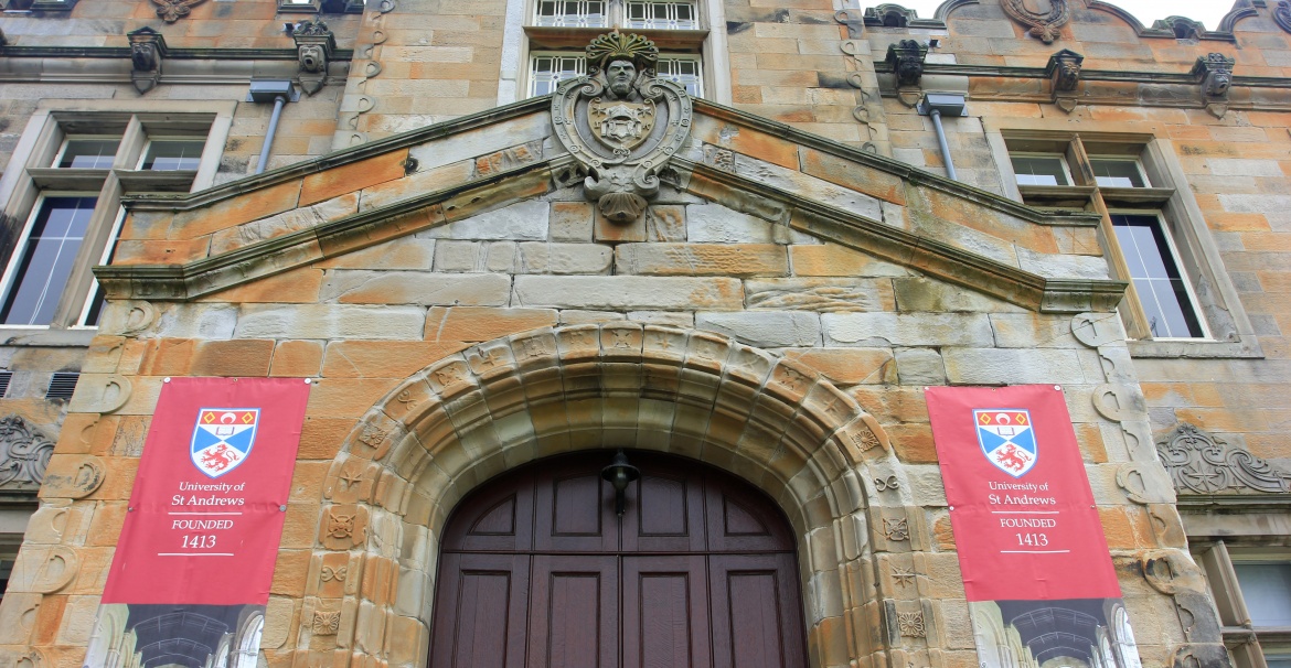 UNIVERSITY OF ST ANDREWS